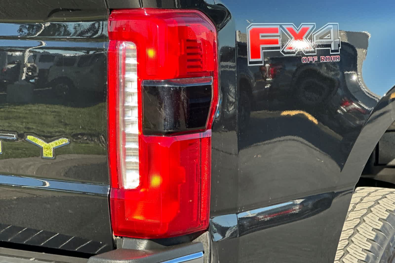 Certified 2024 Ford F250 Lariat w/ Lariat Ultimate Package AWD/4WD image 27