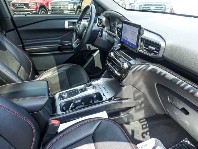 Certified 2024 Ford Explorer ST-Line w/ Class IV Trailer Tow Package AWD/4WD image 32