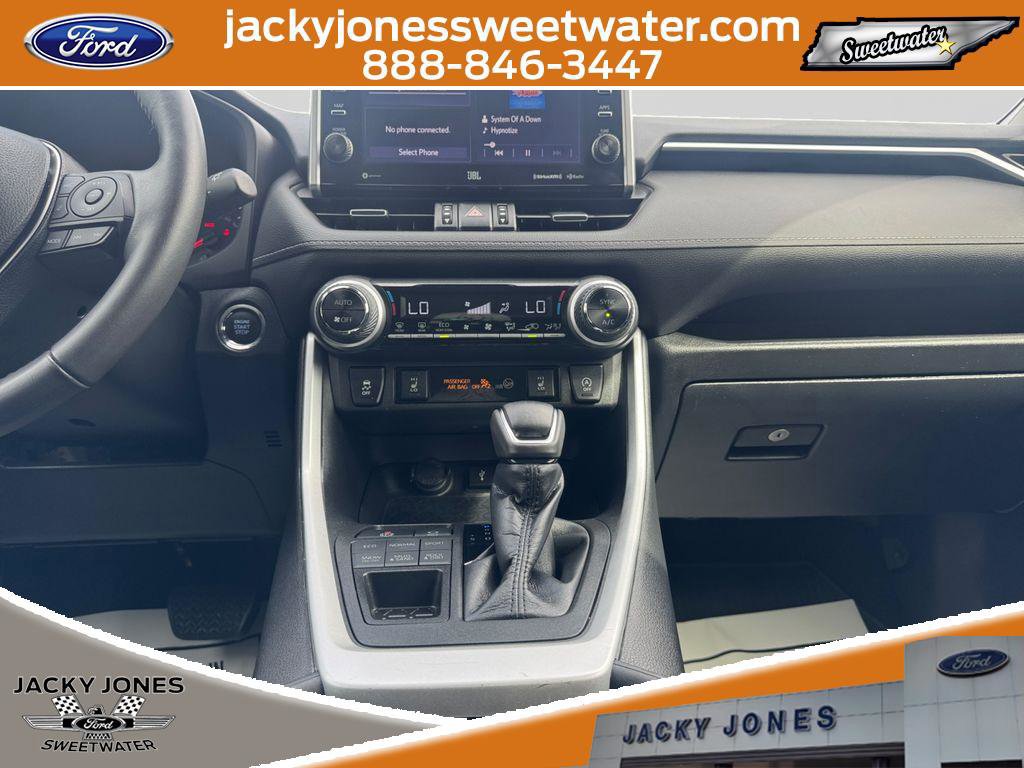 Used 2022 Toyota RAV4 XLE Premium image 12