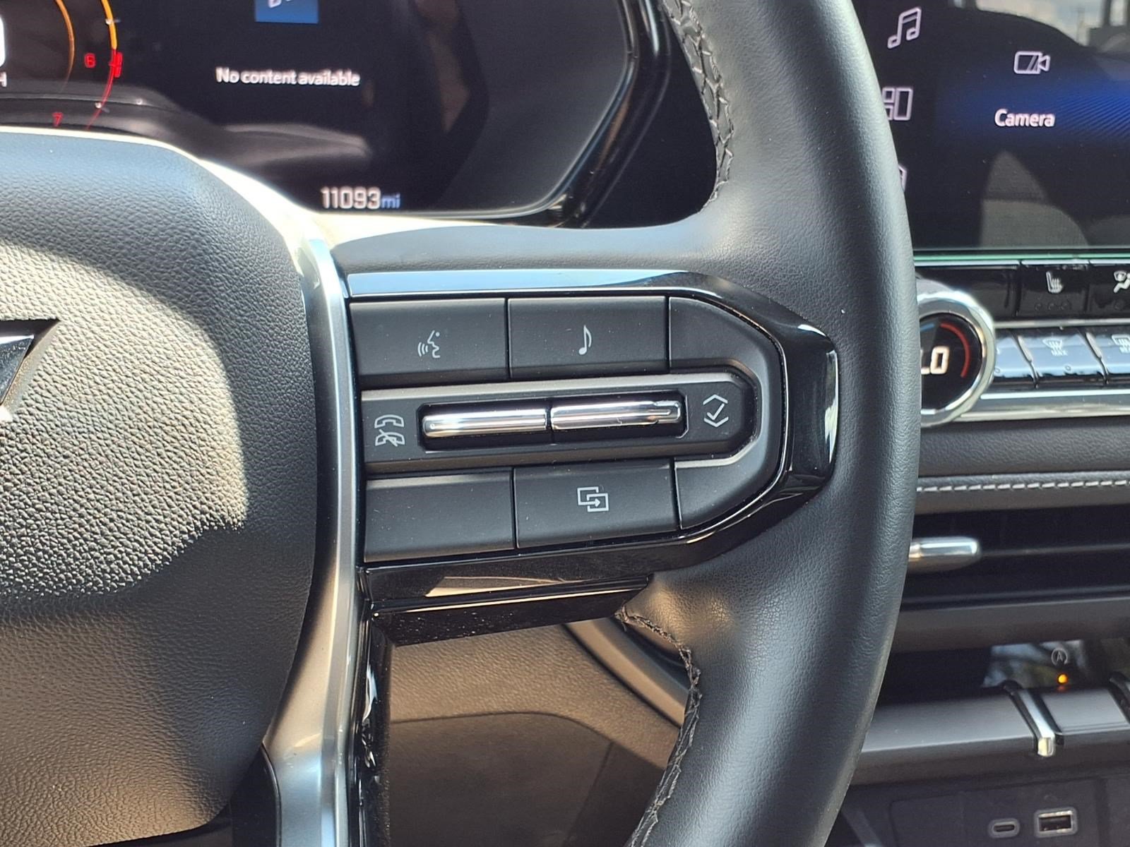 Used 2025 Chevrolet Colorado LT RWD image 22