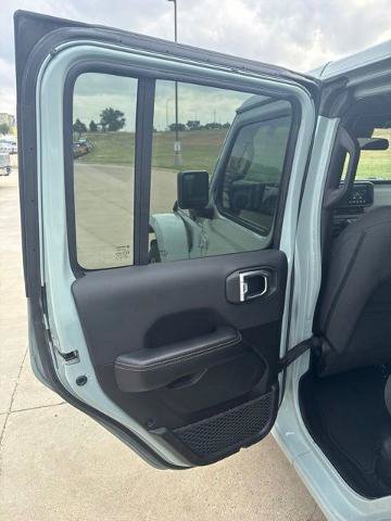 Used 2024 Jeep Wrangler Unlimited Sahara AWD/4WD image 14