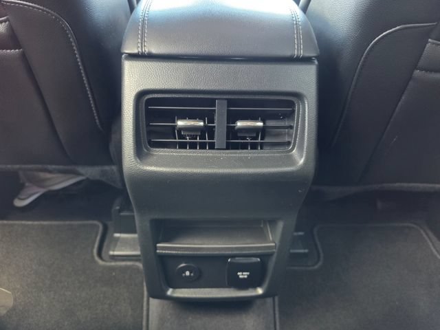 Certified 2024 Ford Edge Titanium AWD/4WD image 18