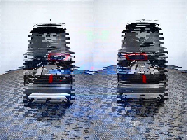 Certified 2025 Ford Escape Platinum w/ Premium Technology Package image 3
