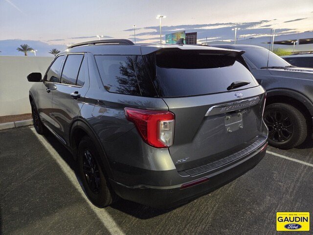 Certified 2021 Ford Explorer XLT RWD image 4