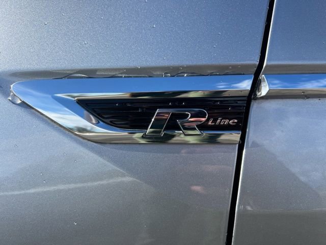 Used 2020 Volkswagen Tiguan SE R-Line image 40