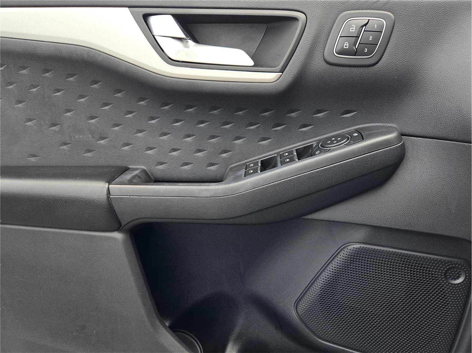 Certified 2020 Ford Escape SEL FWD image 21