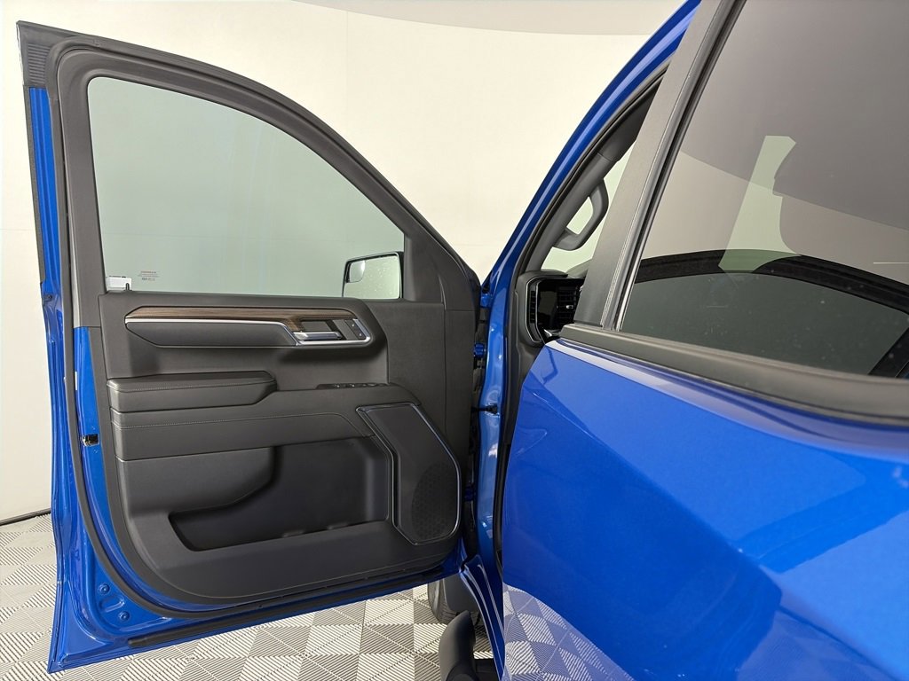 Used 2023 Chevrolet Silverado 1500 RST image 10