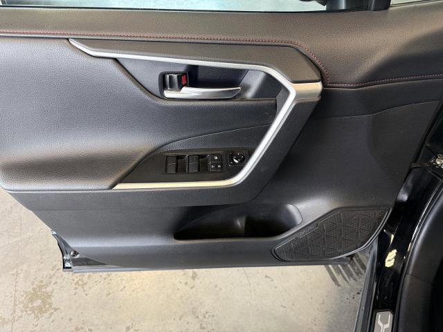 Used 2020 Toyota RAV4 TRD Off-Road w/ TRD Off-Road Weather Package AWD/4WD image 17