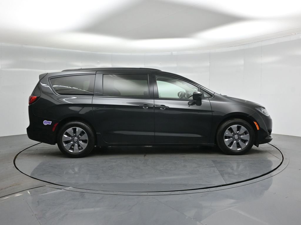 Used 2018 Chrysler Pacifica Limited w/ Advanced Safetytec Group image 9