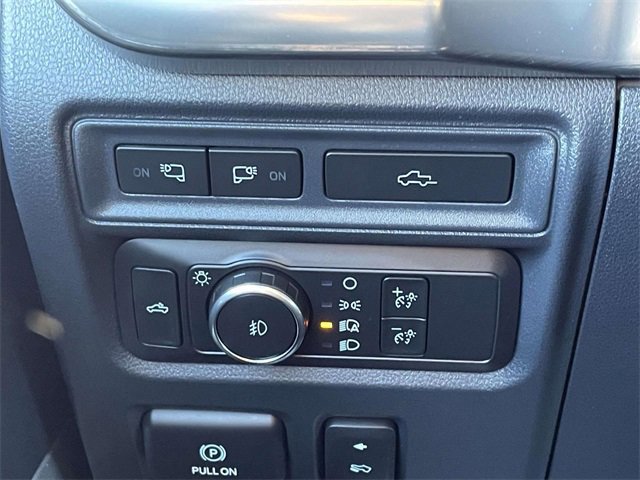 Certified 2022 Ford F150 Lariat w/ Equipment Group 502A High image 19