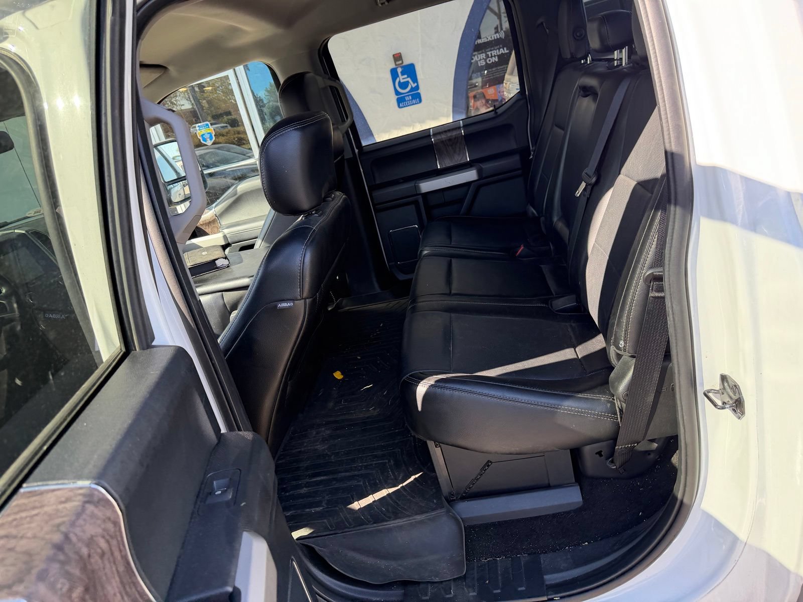 Certified 2018 Ford F250 Lariat w/ Lariat Value Package AWD/4WD image 12