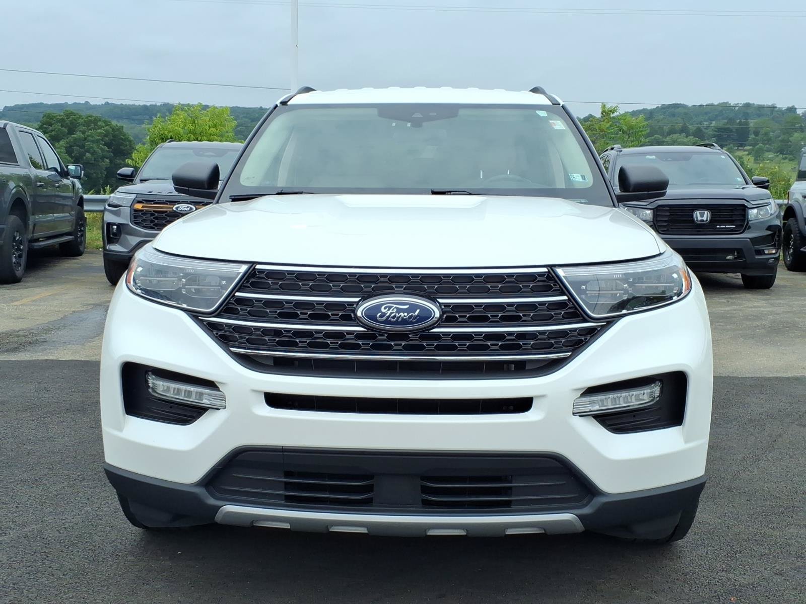 Certified 2020 Ford Explorer XLT w/ Equipment Group 202A AWD/4WD image 2