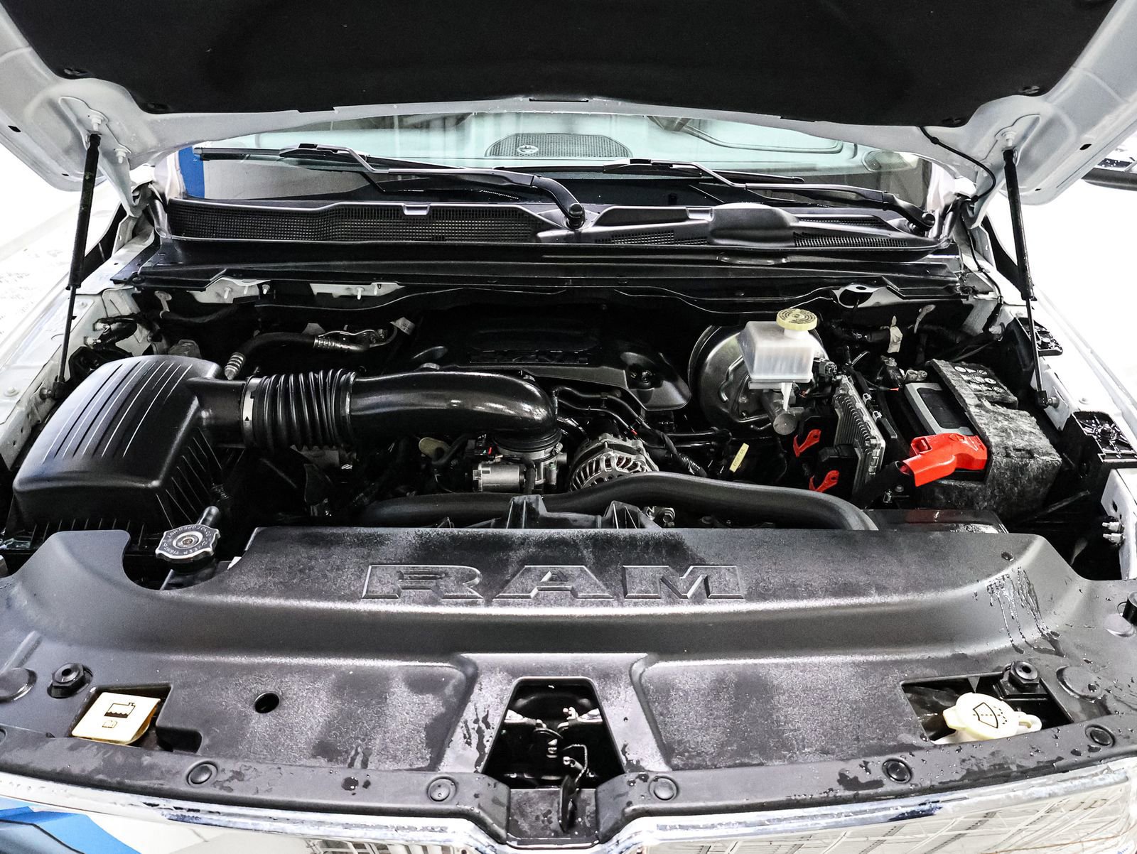 Used 2020 RAM 1500 Laramie image 16