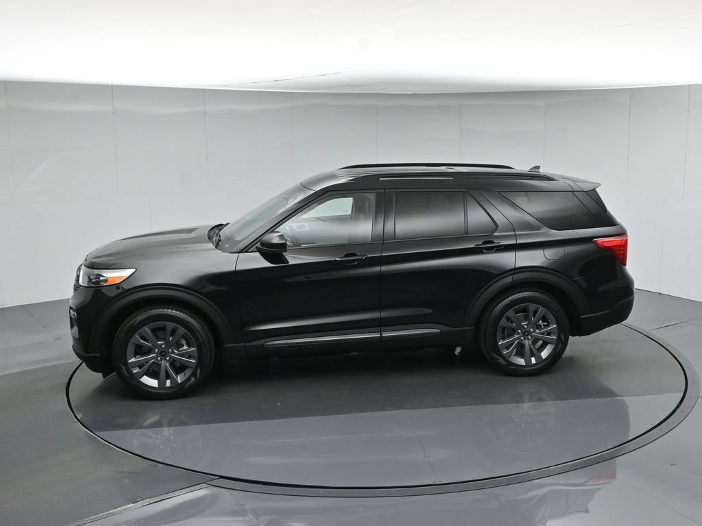 Certified 2023 Ford Explorer XLT w/ Equipment Group 202A RWD image 46