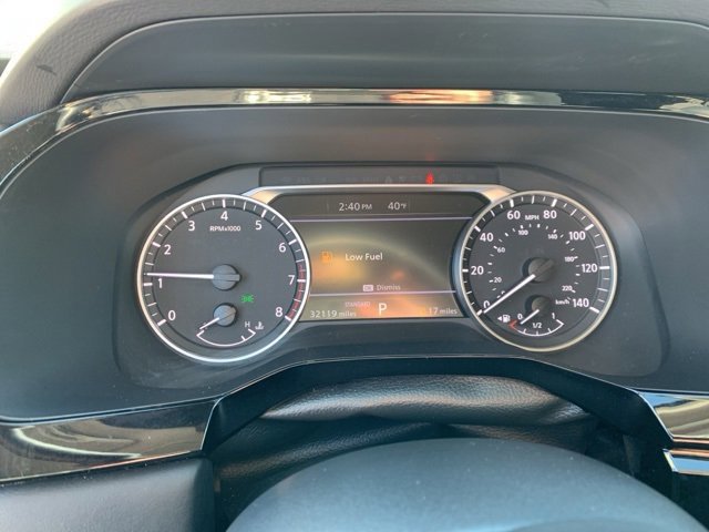 Used 2025 Nissan Pathfinder SV image 16