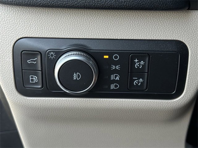 Certified 2020 Ford Escape Titanium image 25