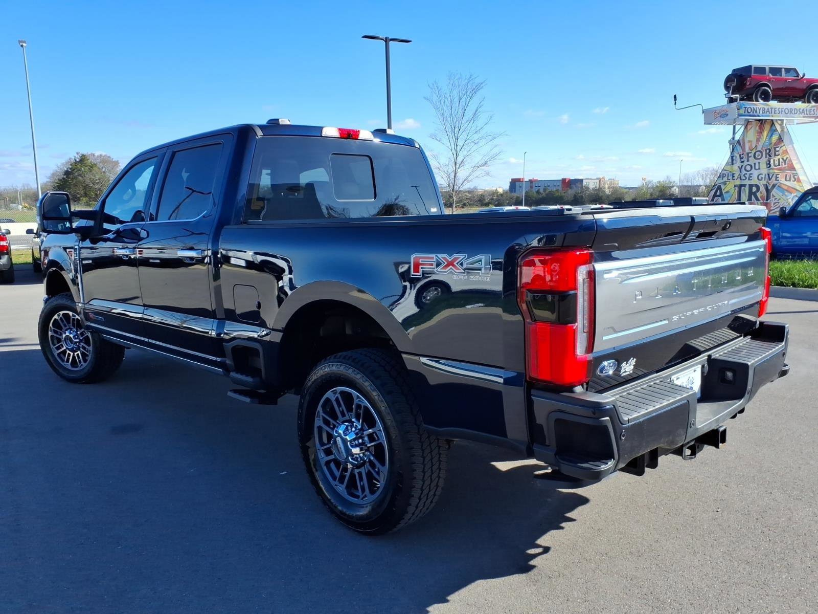 Certified 2025 Ford F350 Platinum w/ Platinum Plus Package image 3