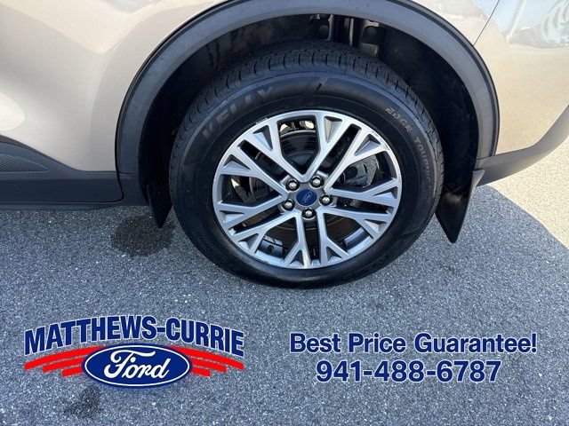 Certified 2021 Ford Escape SEL w/ Class II Trailer Tow Package AWD/4WD image 15