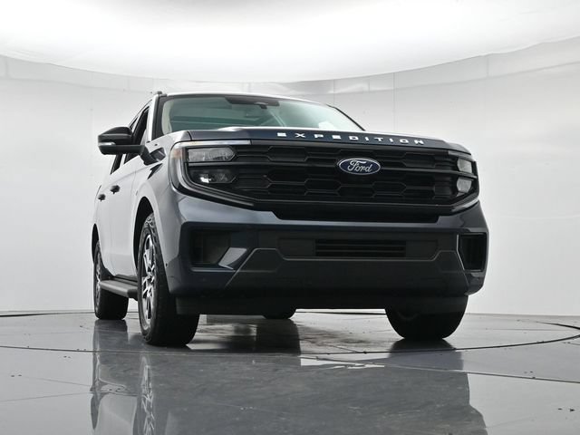 Certified 2025 Ford Expedition Active AWD/4WD image 38