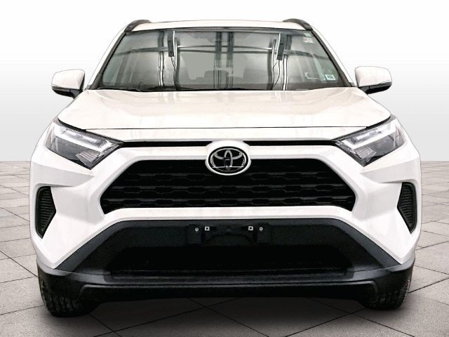Used 2023 Toyota RAV4 XLE w/ Convenience Package AWD/4WD image 3