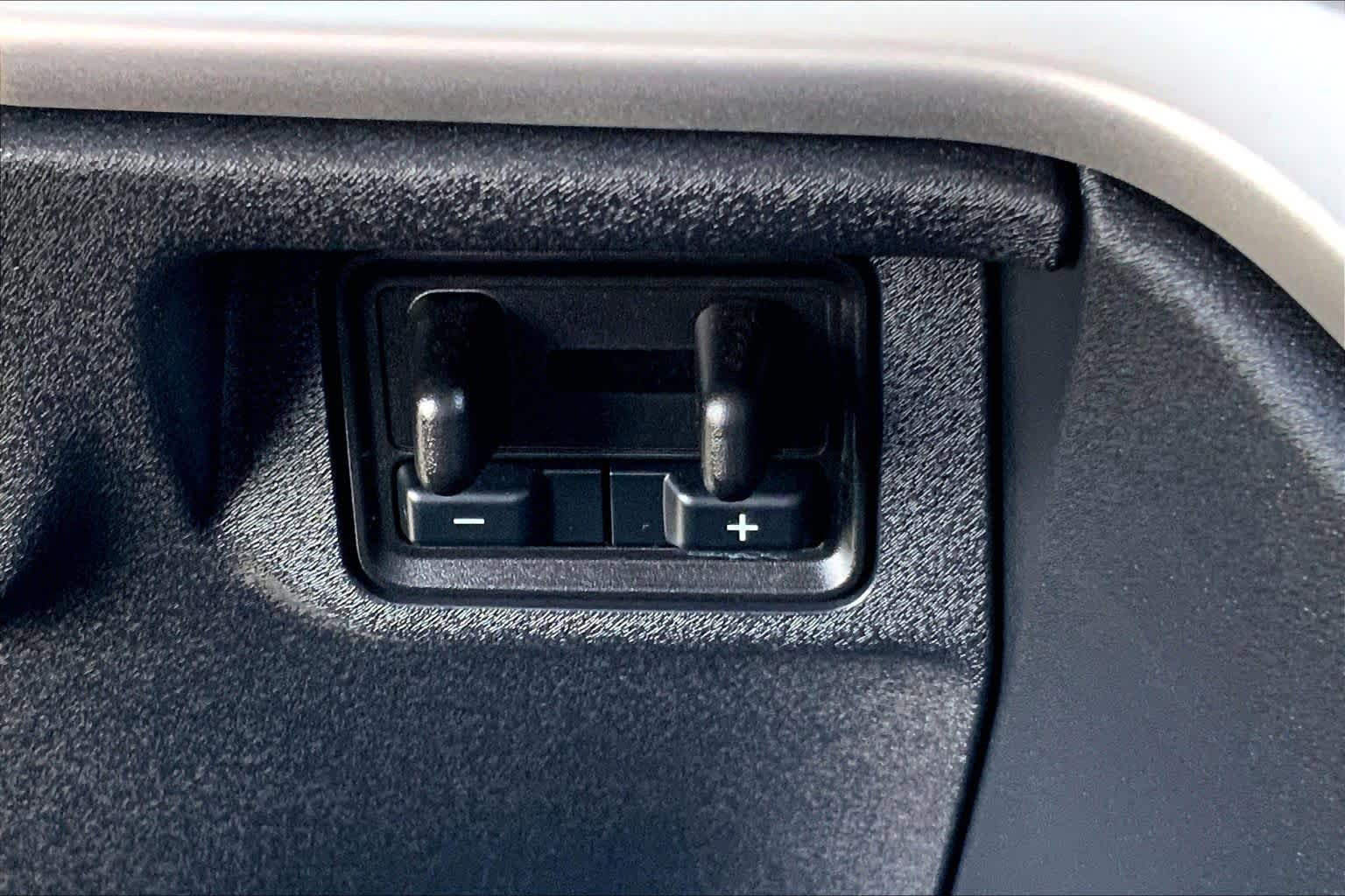 Certified 2025 Ford Expedition Active RWD image 31
