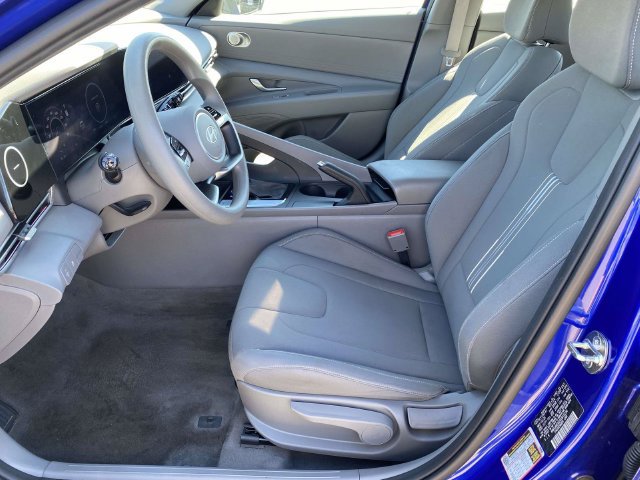 Used 2024 Hyundai Elantra SEL FWD image 12