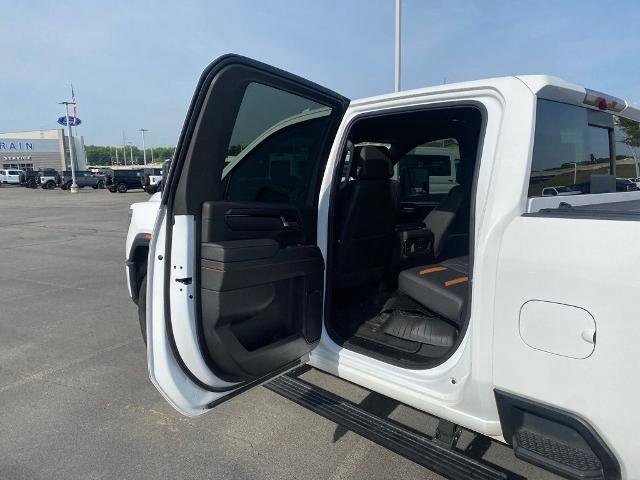 Used 2024 GMC Sierra 2500 AT4 w/ AT4 Premium Plus Package AWD/4WD image 28