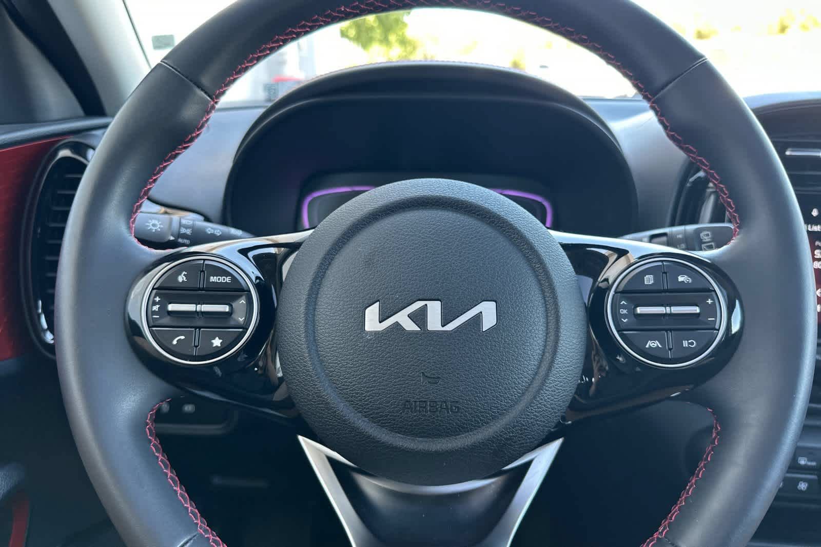 Used 2025 Kia Soul GT-Line FWD image 24