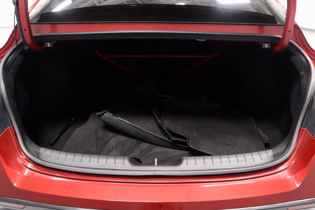 Used 2025 Hyundai Elantra N FWD image 15