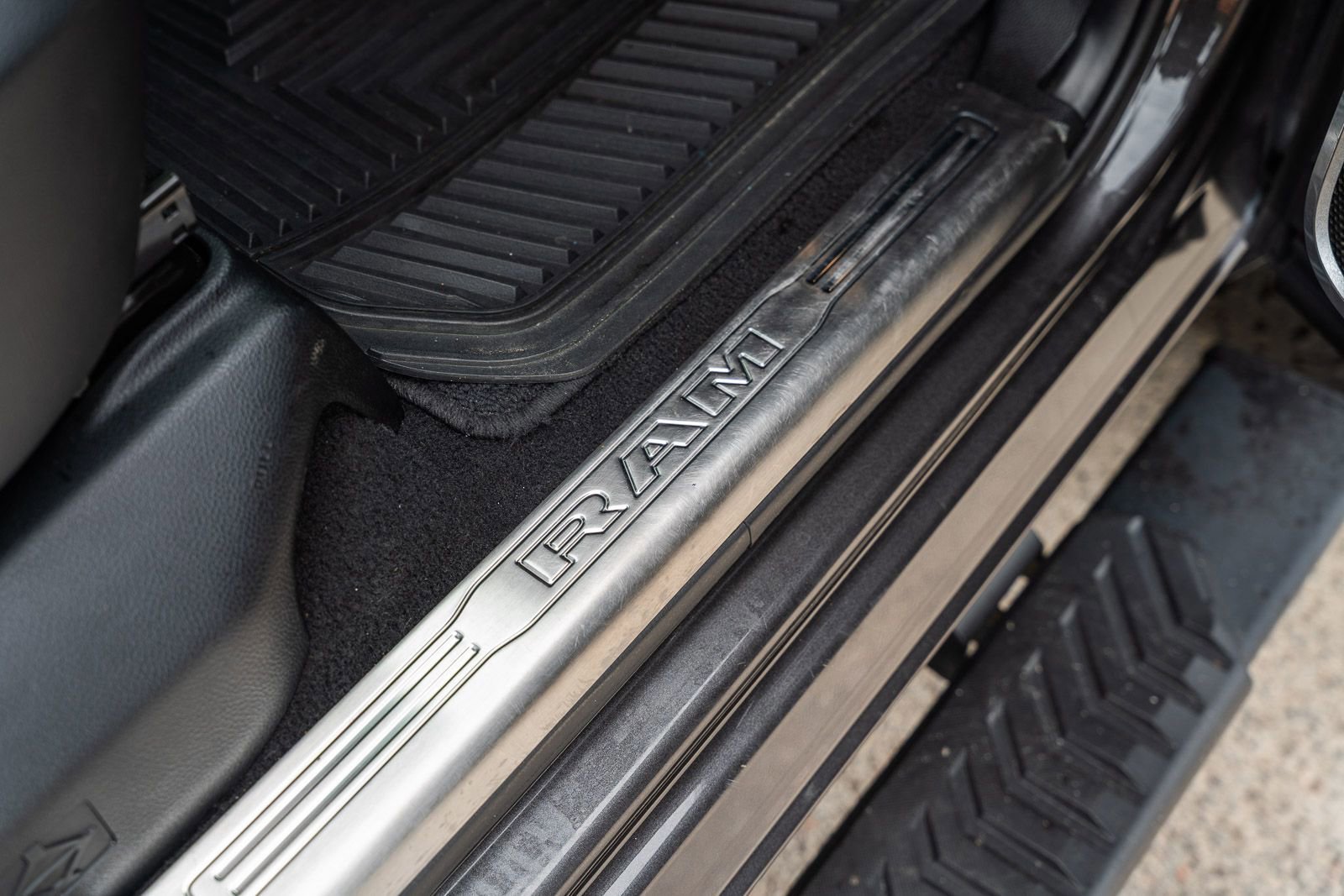 Used 2020 RAM 2500 Laramie image 17