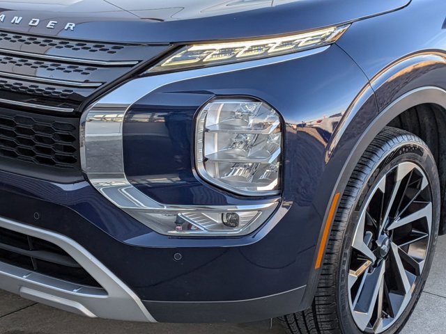 Used 2023 Mitsubishi Outlander SE image 10