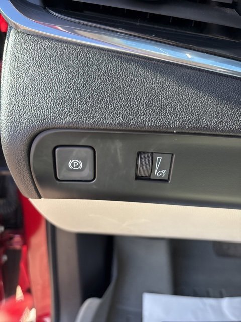 Used 2023 Buick Enclave Essence image 42