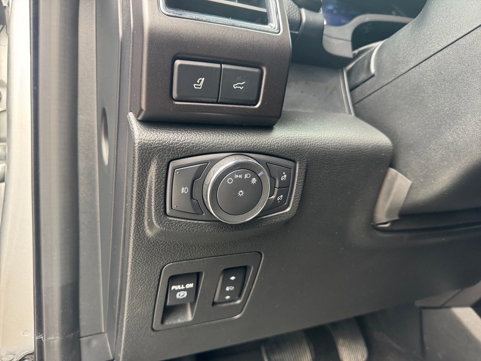 Certified 2019 Ford Expedition Limited image 22