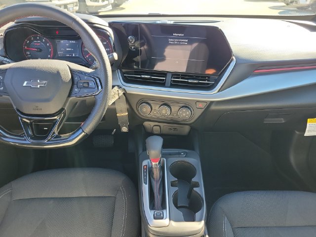 Used 2026 Chevrolet Trax RS w/ Sunroof Package FWD image 20