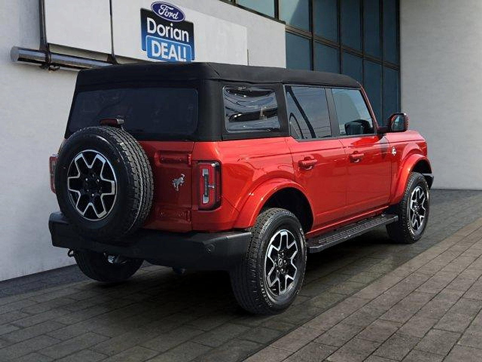 Certified 2023 Ford Bronco Outer Banks AWD/4WD image 3