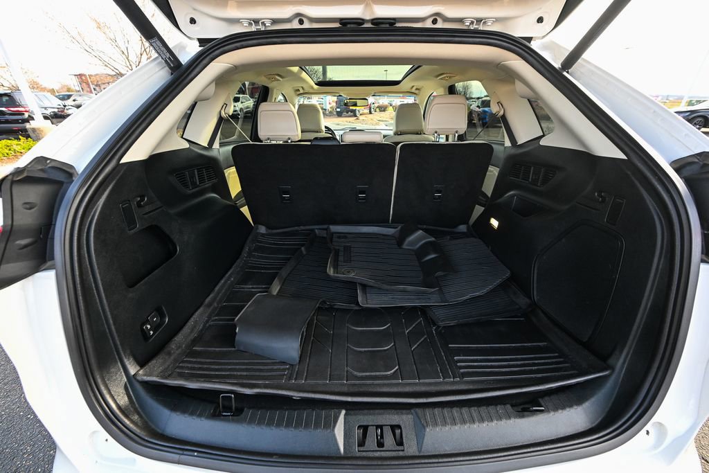 Certified 2020 Ford Edge Titanium w/ Equipment Group 301A image 19