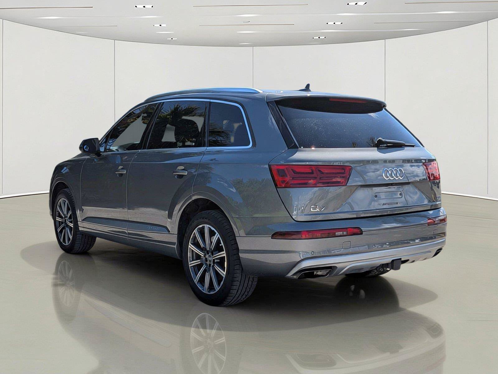 Used 2017 Audi Q7 3.0T Premium AWD/4WD image 10