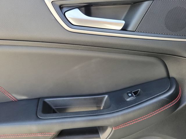 Certified 2023 Ford Edge ST-Line AWD/4WD image 13