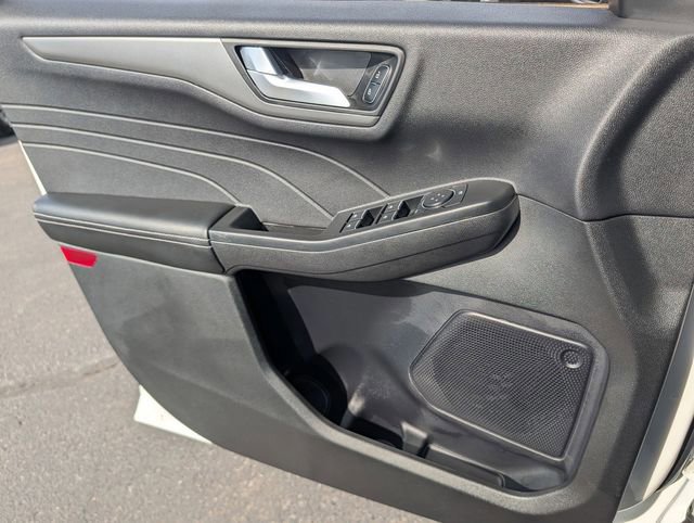 Certified 2025 Ford Escape SE image 19