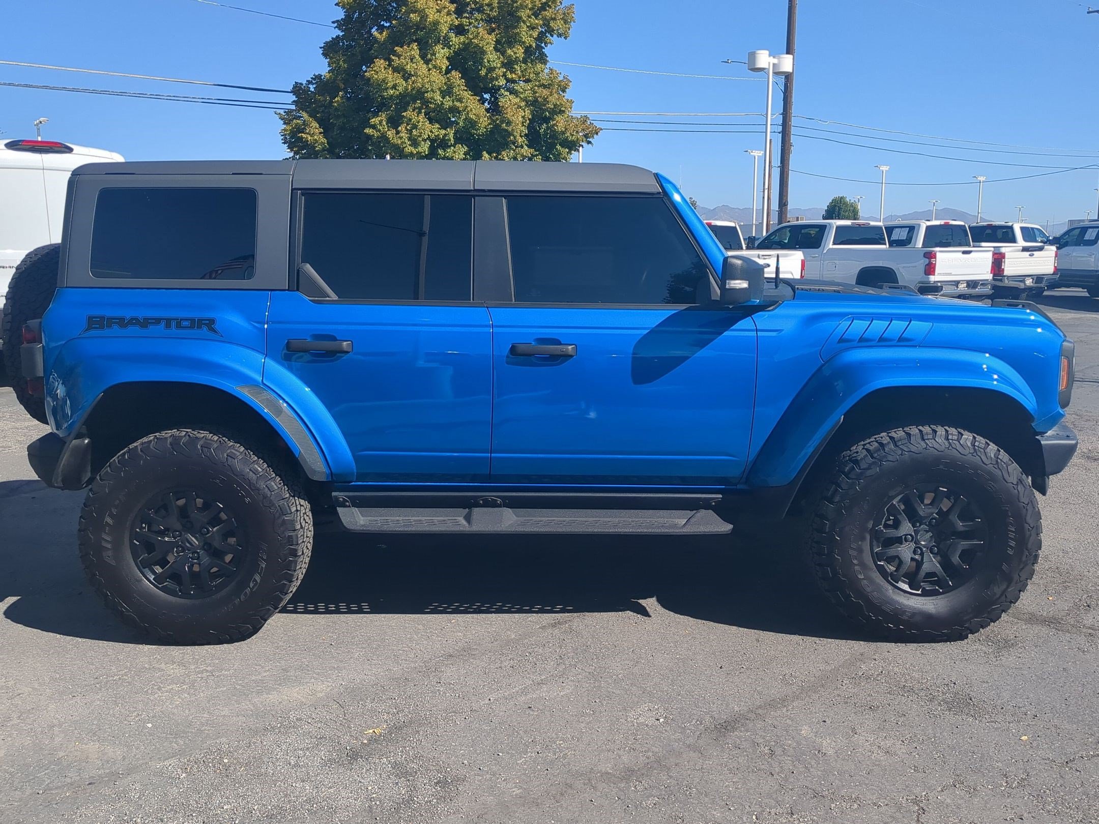 Certified 2024 Ford Bronco Raptor w/ Interior Carbon Fiber Pack 6 AWD/4WD image 2