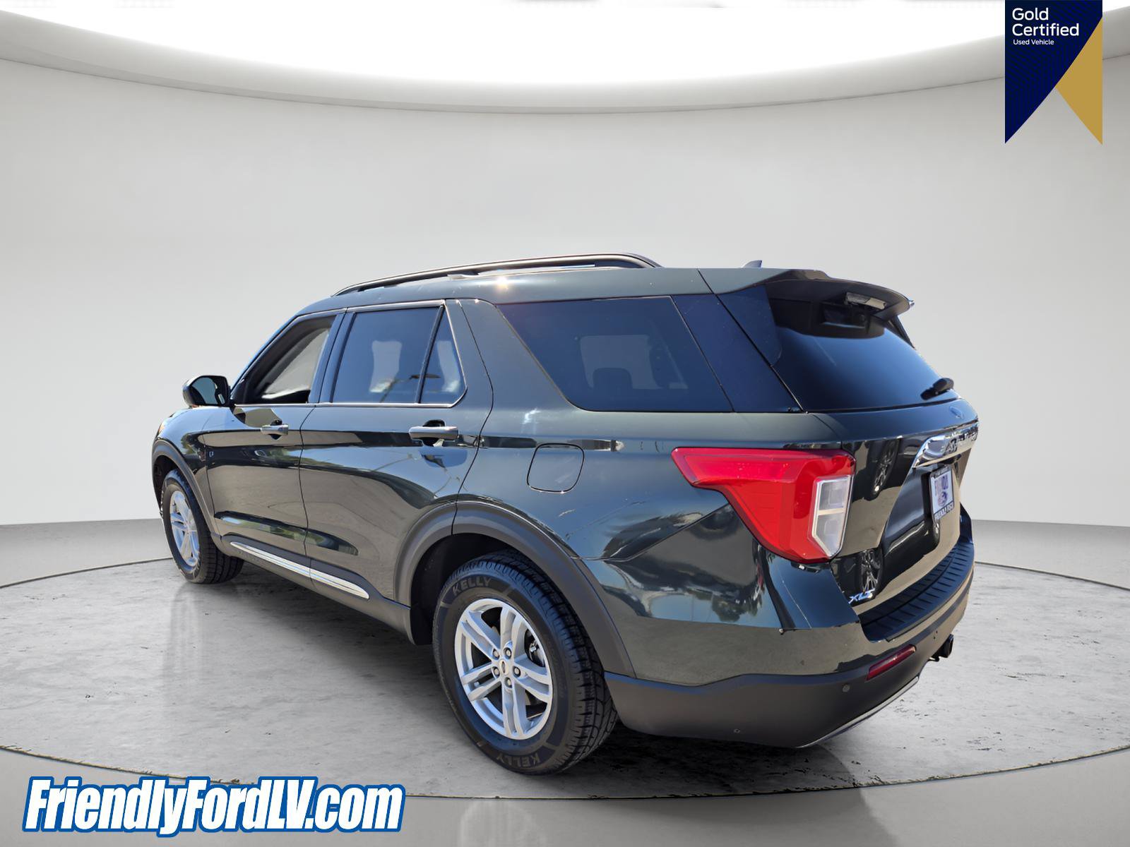 Certified 2023 Ford Explorer XLT w/ Equipment Group 202A AWD/4WD image 4
