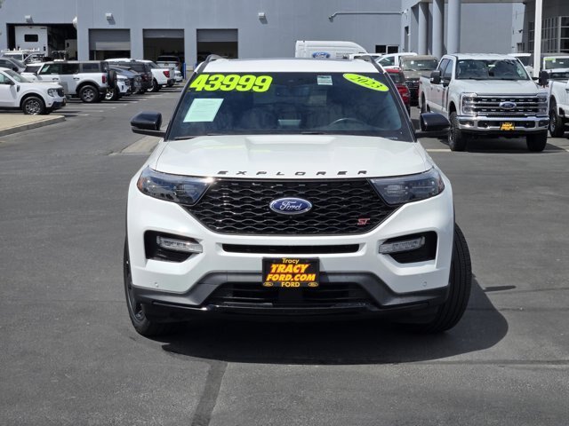 Certified 2023 Ford Explorer ST w/ Equipment Group 401A AWD/4WD image 2