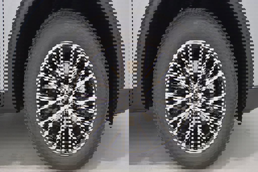 Certified 2024 Ford Escape SE image 69