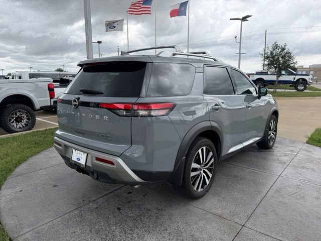 Used 2023 Nissan Pathfinder Platinum AWD/4WD image 6