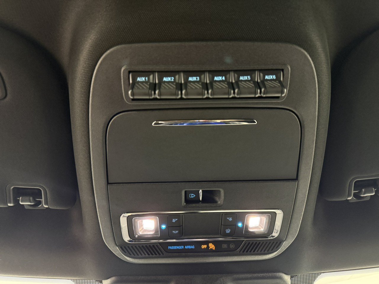 Certified 2024 Ford F450 Platinum w/ FX4 Off-Road Package AWD/4WD image 22