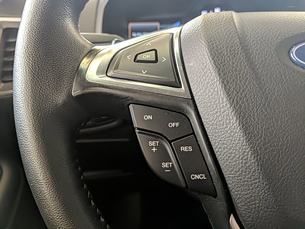 Certified 2024 Ford Edge Titanium w/ Class II Trailer Tow Package image 16