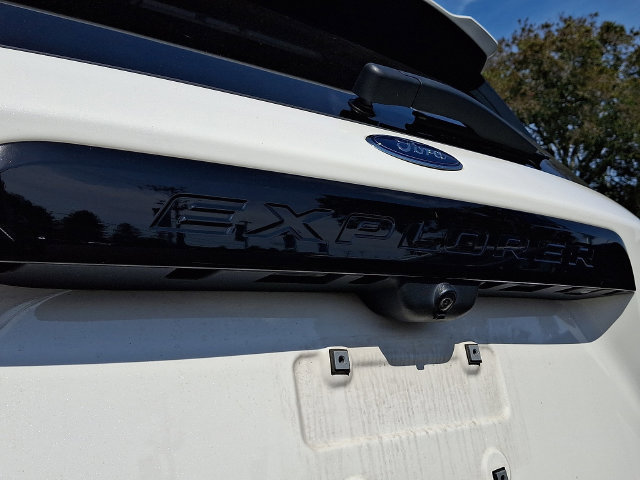 Certified 2022 Ford Explorer ST w/ Equipment Group 401A AWD/4WD image 31