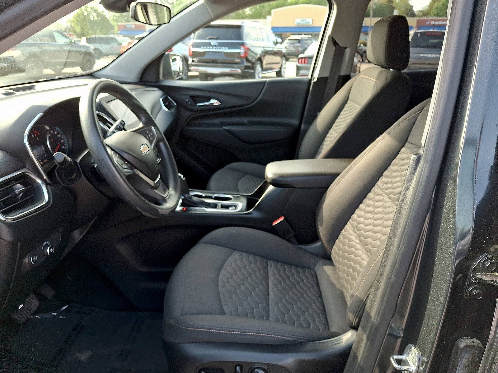 Used 2020 Chevrolet Equinox LT image 12