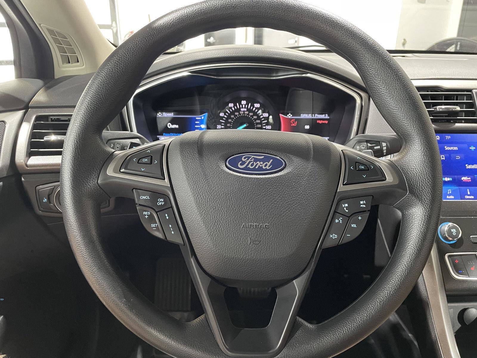 Certified 2020 Ford Fusion SE AWD/4WD image 12