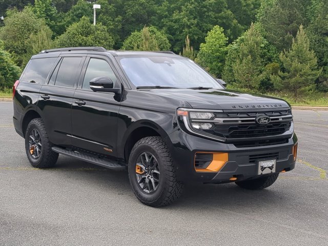 Certified 2025 Ford Expedition Tremor AWD/4WD image 2